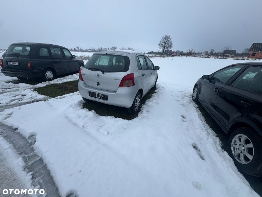 Toyota Yaris 1.4 D-4D Prestige - 8