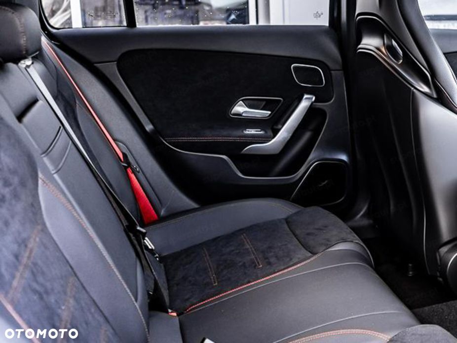 Mercedes-Benz Klasa A 35 AMG 4-Matic 8G-DCT - 14