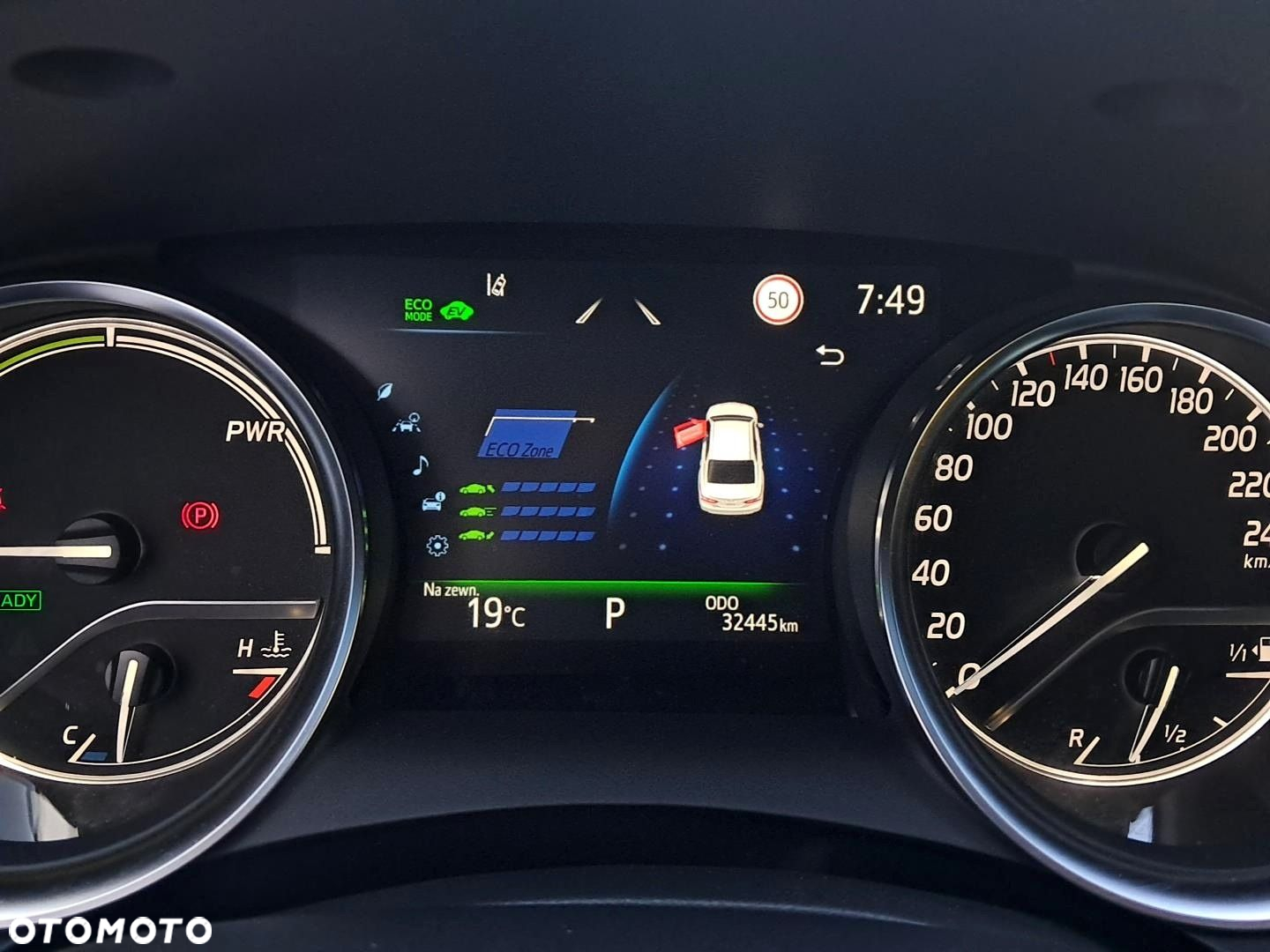 Toyota Camry - 19