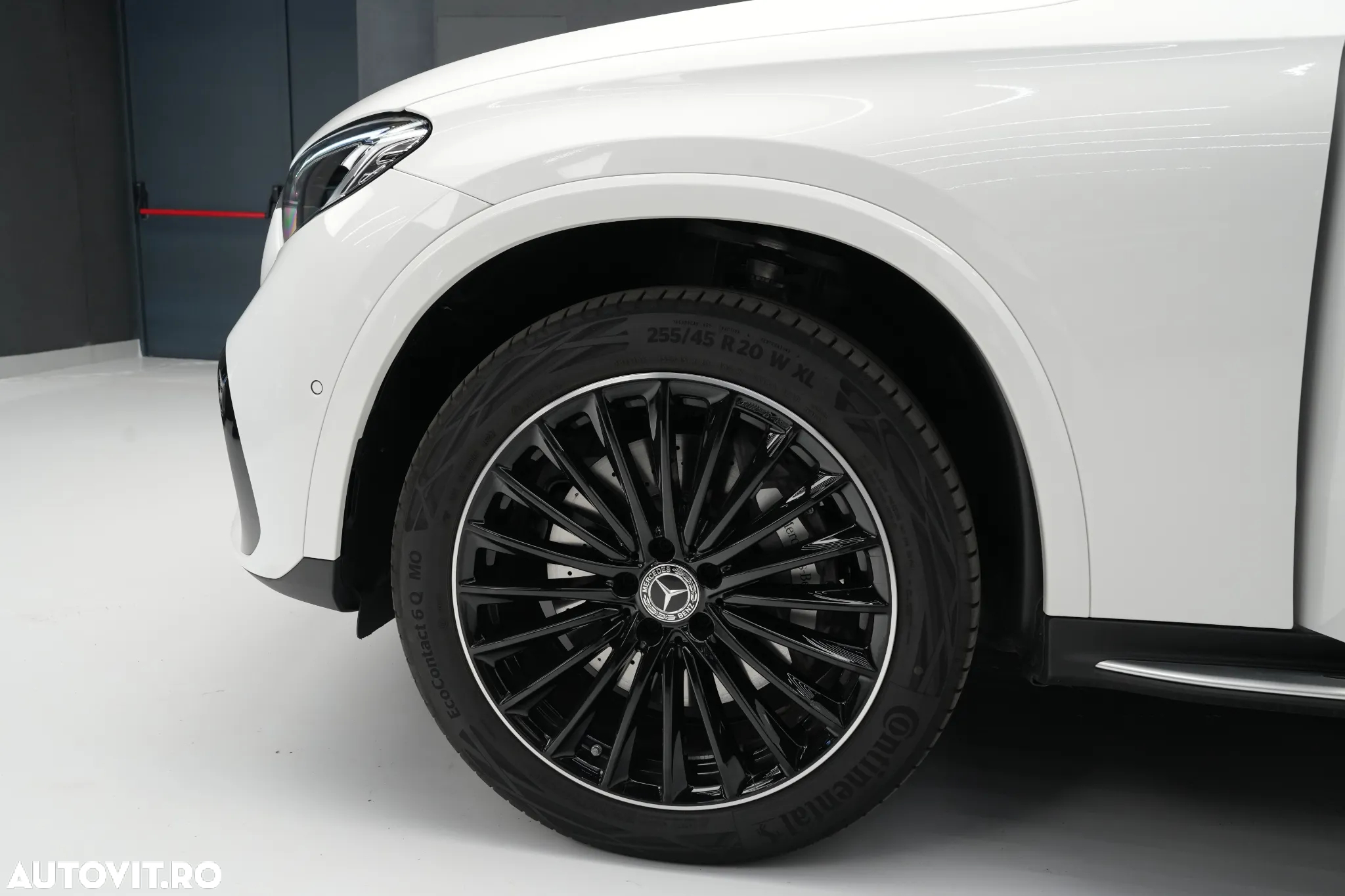 Mercedes-Benz GLC 300 e 4MATIC - 15