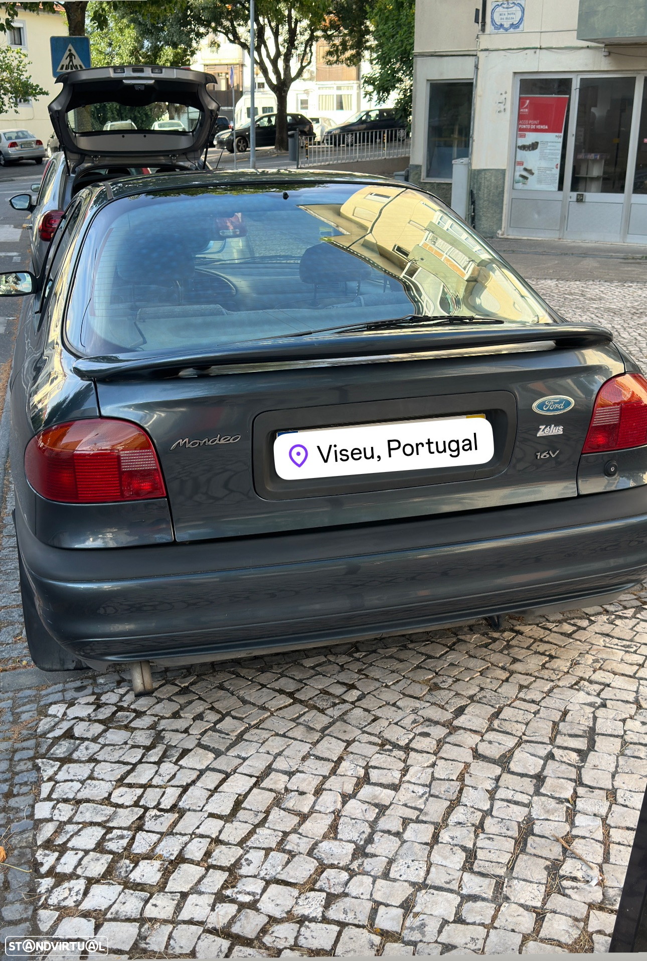 Ford Mondeo 1.8i GLX - 2