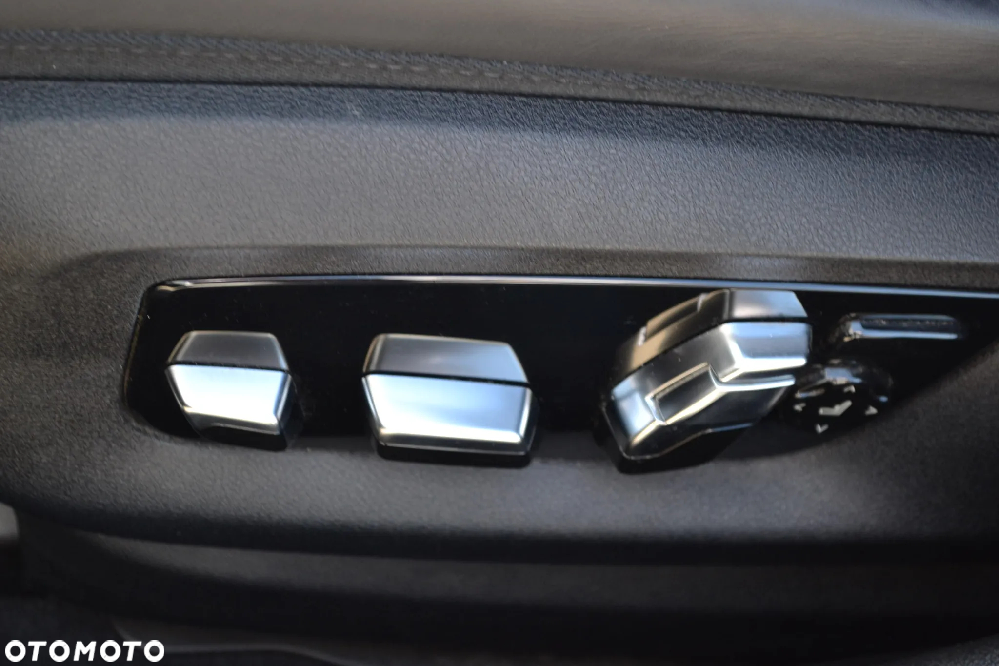 BMW Seria 5 540d xDrive Touring M Sport Edition - 17