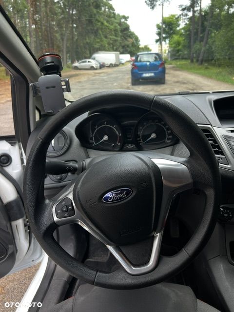 Ford Fiesta 1.5 TDCi Ambiente - 11