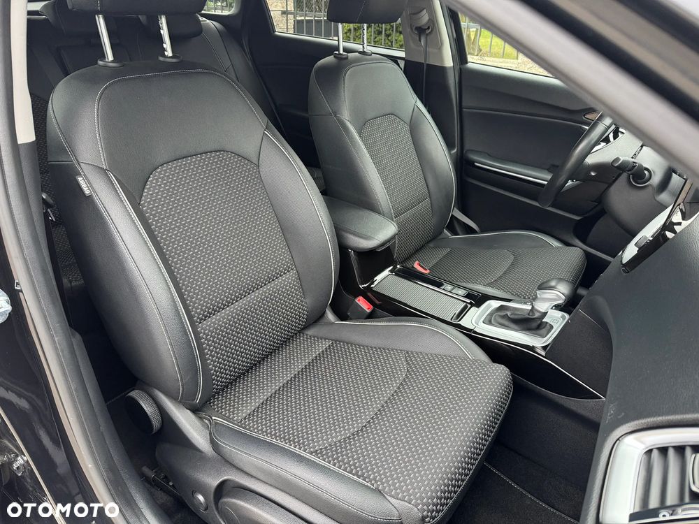 Kia Ceed 1.6 CRDi Eco-Dynamics+ (48V Mild-Hybrid) DCT7 Vision - 10