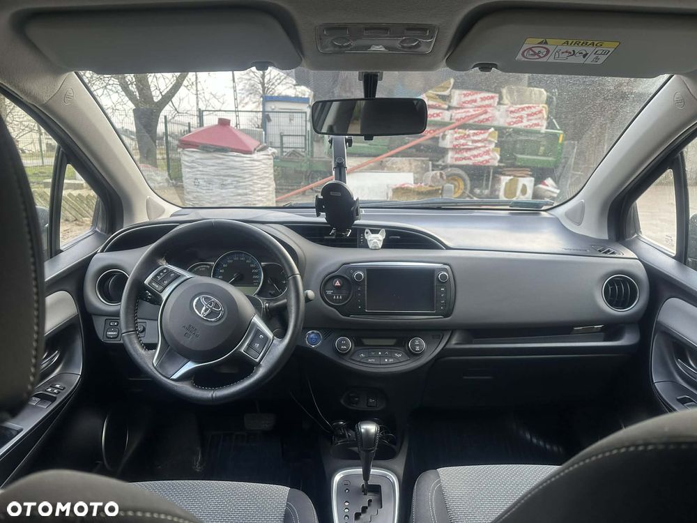 Toyota Yaris - 10