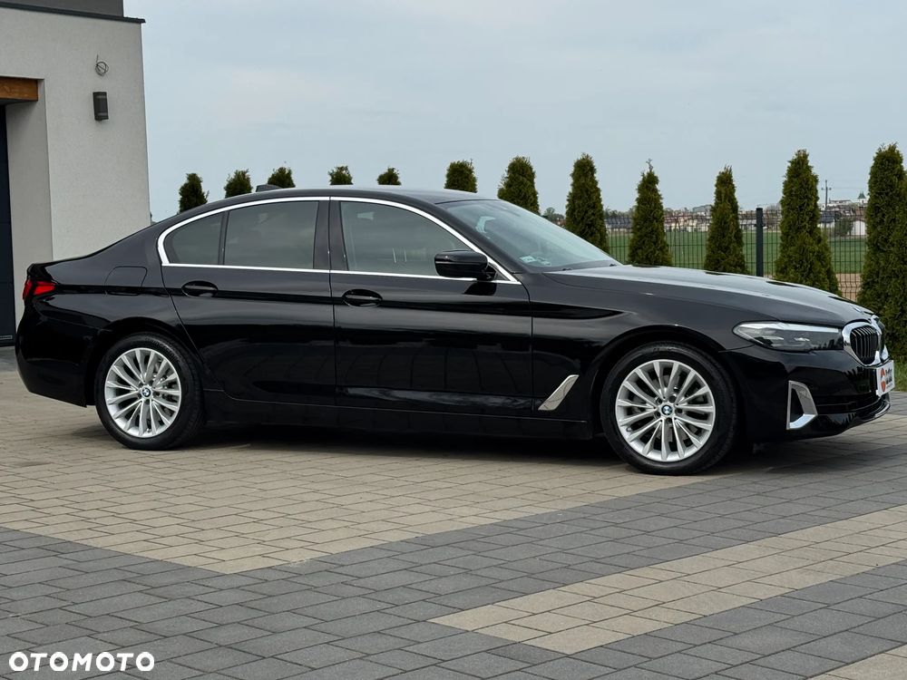 BMW Seria 5 520d xDrive Luxury Line - 4