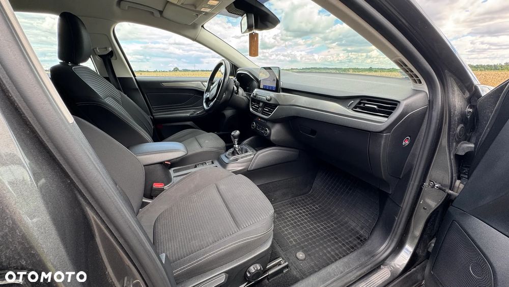 Ford Focus 2.0 TDCi Titanium ASS - 9