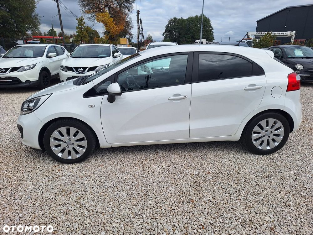 Kia Rio 1.4 Fifa World Cup Edition - 11