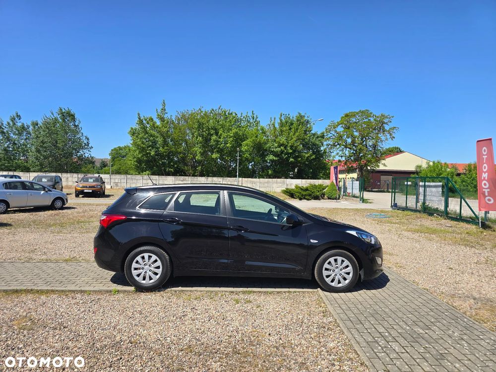 Hyundai i30 blue 1.4 Classic - 5