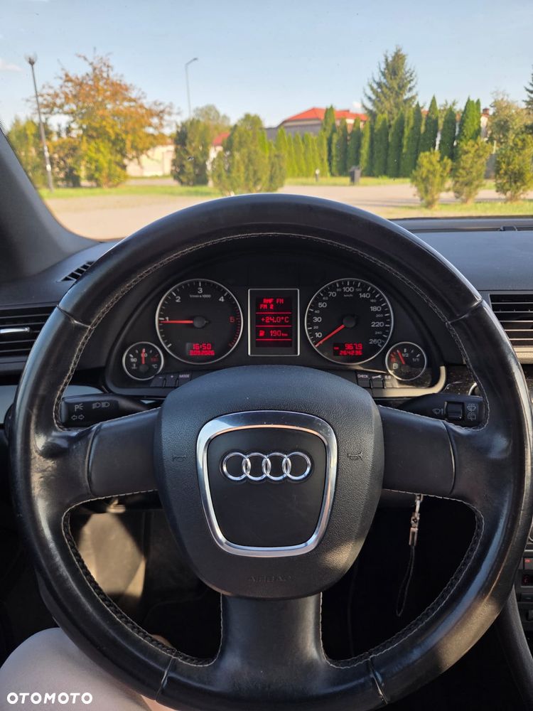 Audi A4 Avant 2.0 TDI - 7