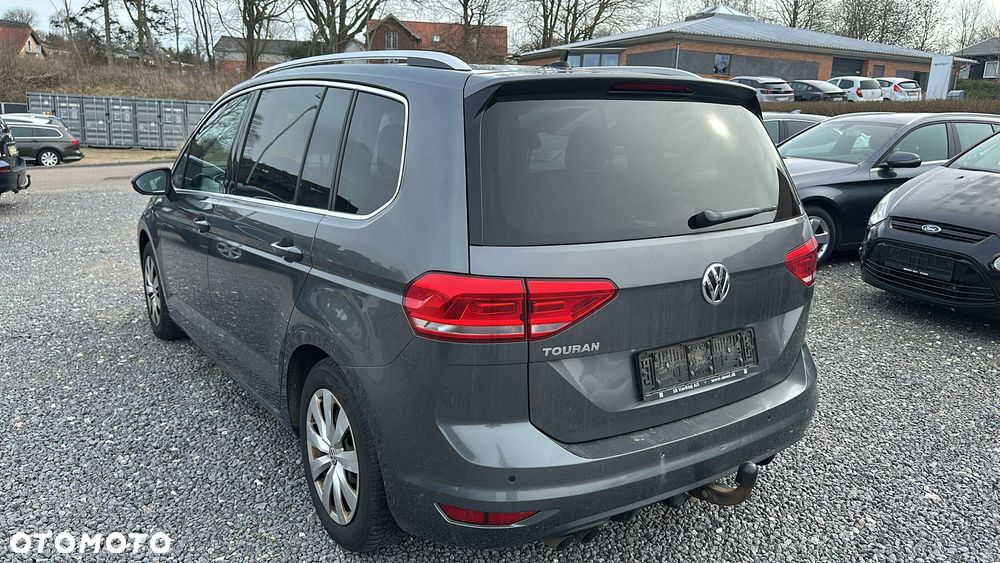 Volkswagen Touran - 5