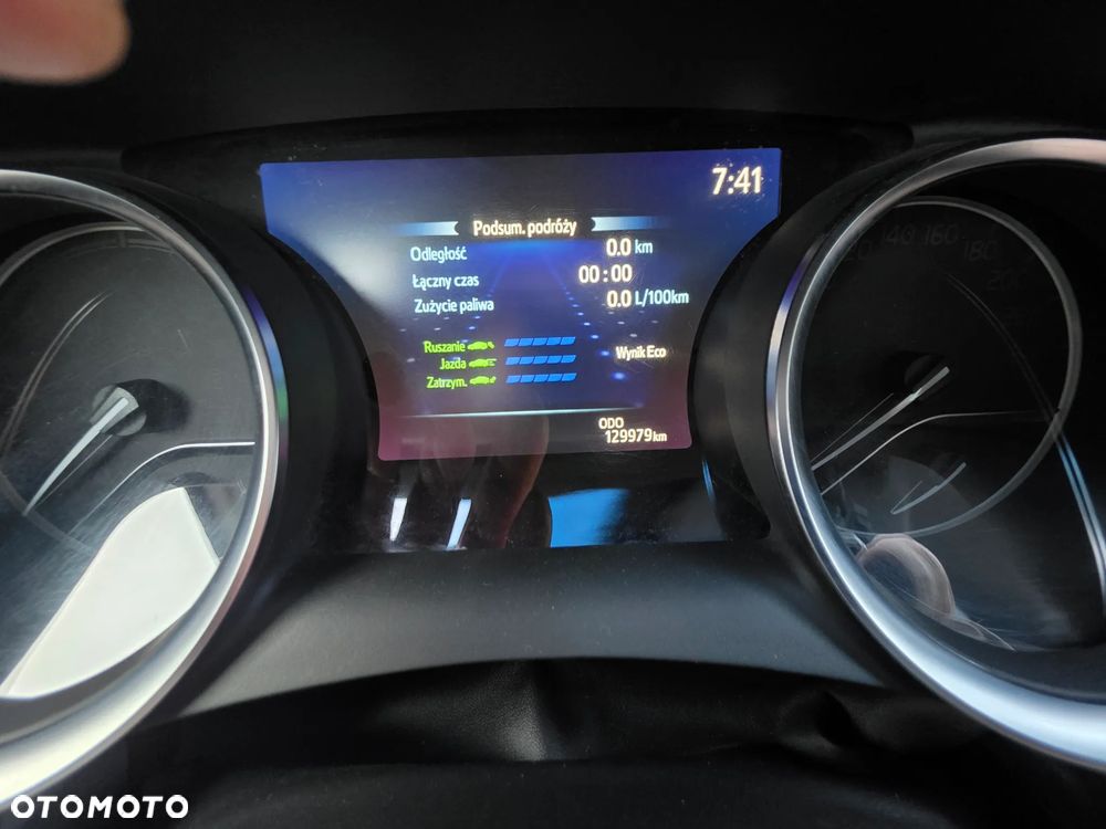 Toyota Camry - 27