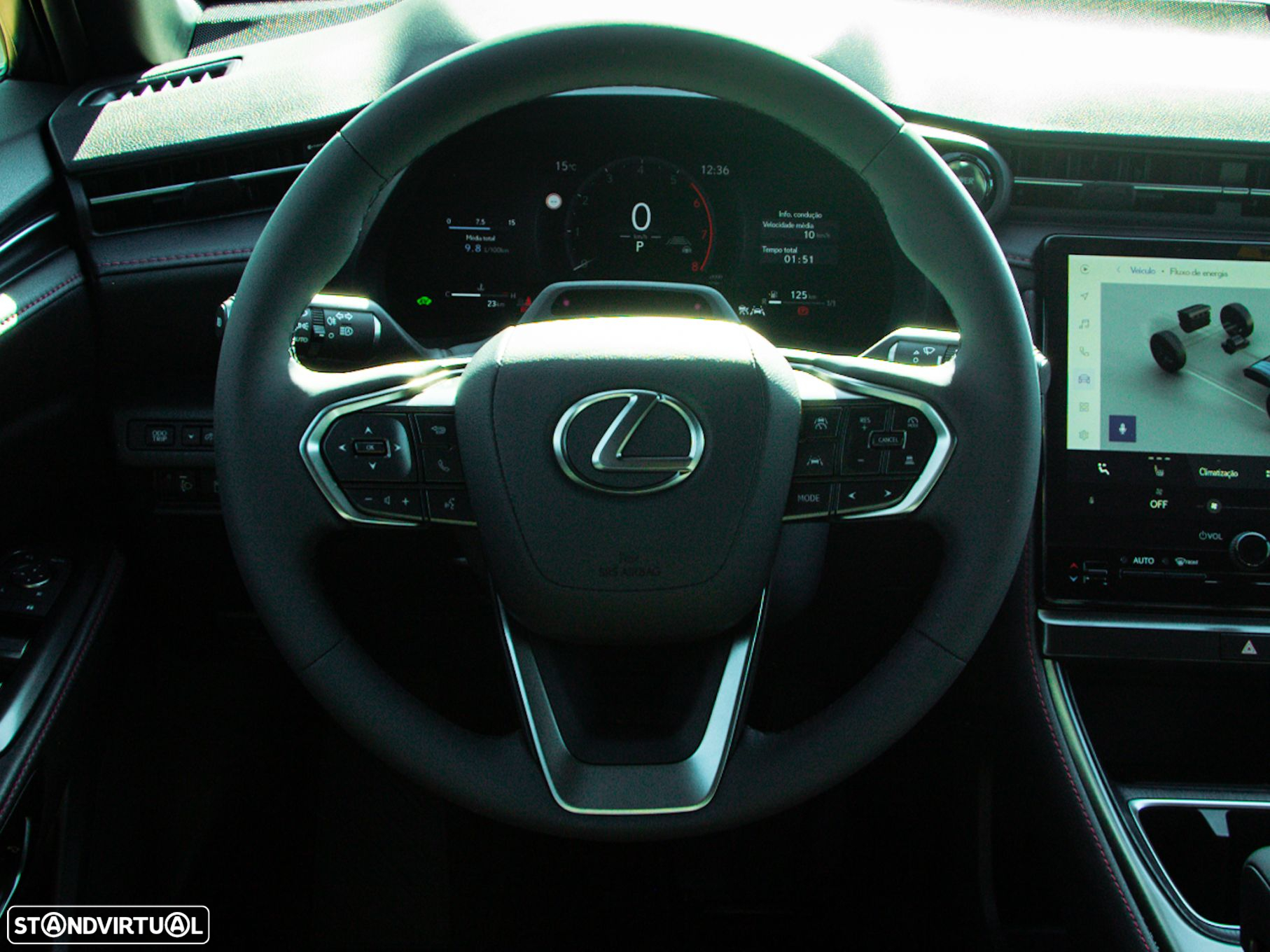 Lexus LBX - 10
