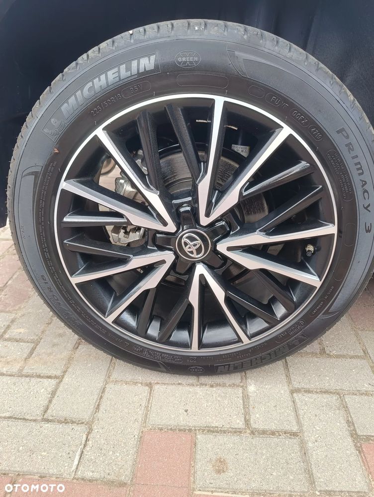 Toyota C-HR Business-Edition - 23
