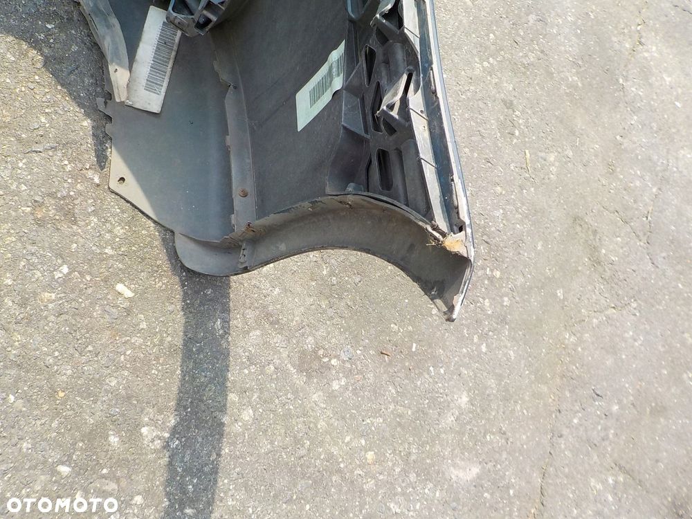 zderzak przód kompletny vw golf V 2005r - 3