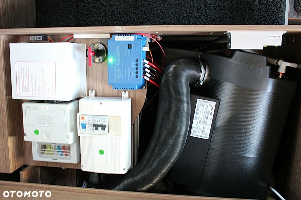 KNAUS L!VE WAVE 700 MEG - 23
