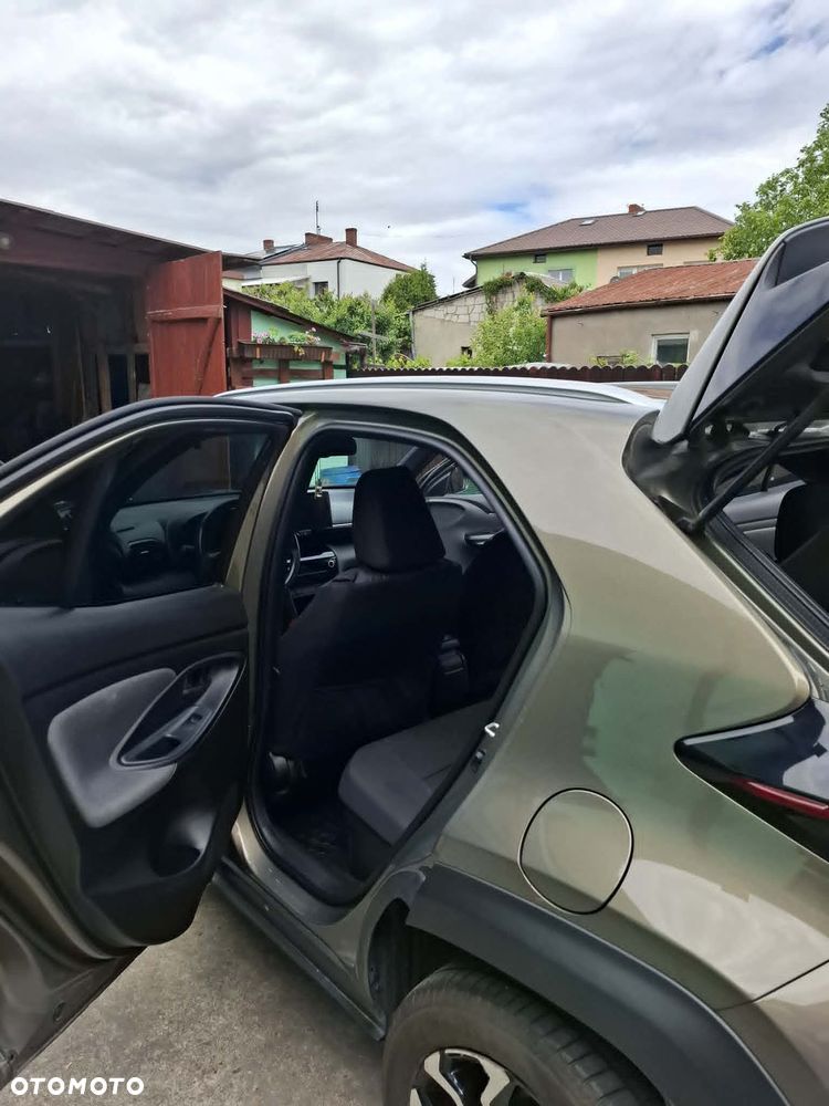 Toyota Yaris Cross Hybrid 1.5 Comfort 4x4 - 22