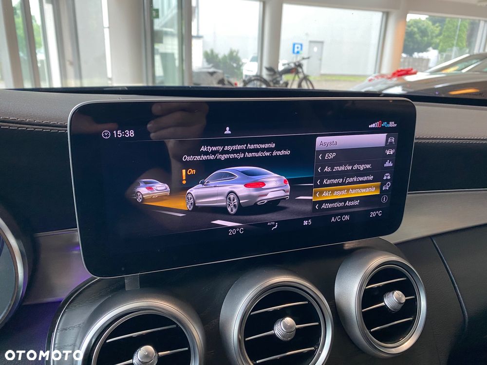Mercedes-Benz Klasa C 220 d 4Matic 9G-TRONIC AMG Line - 29