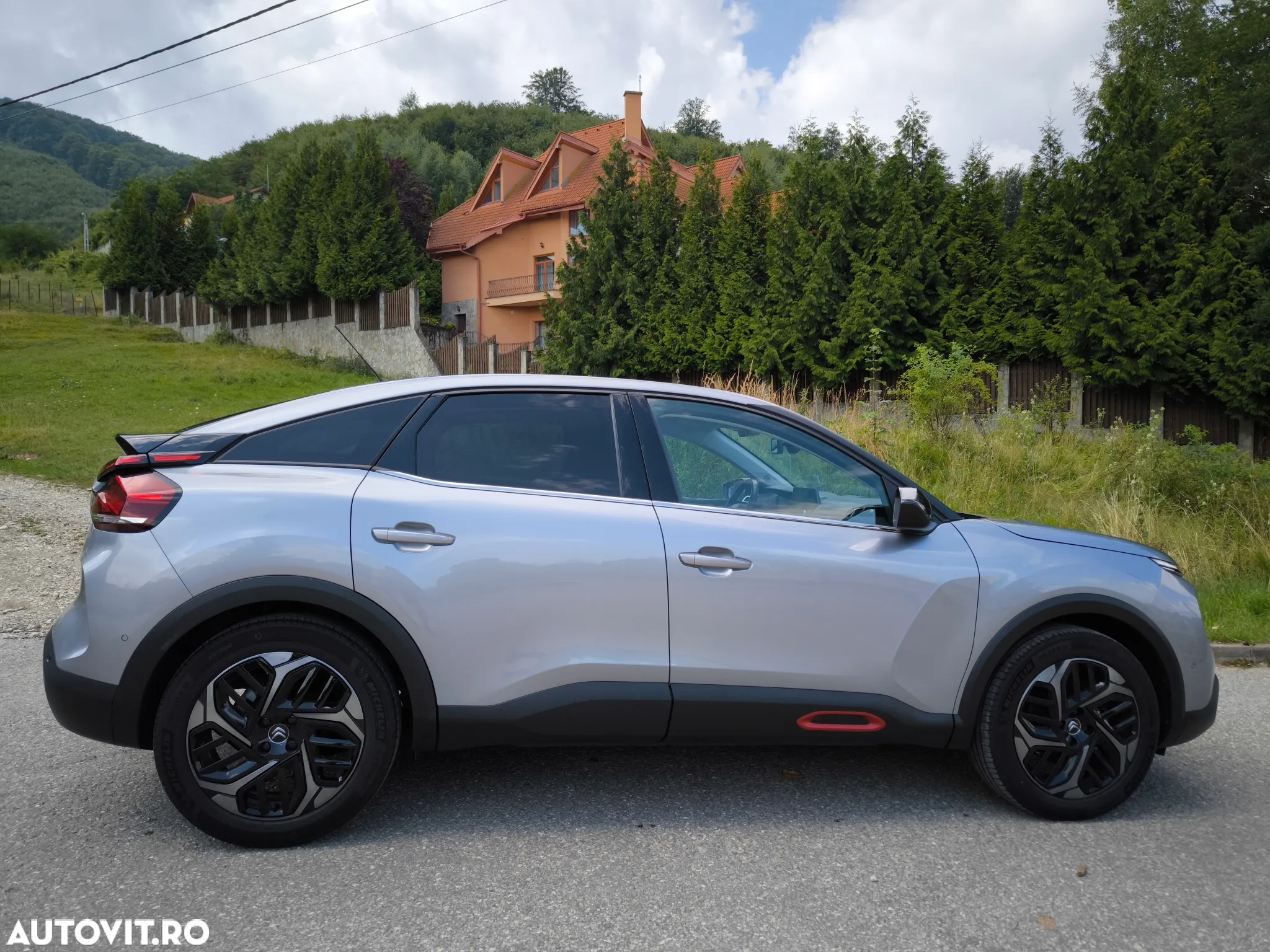 Citroën C4 BlueHDi 130 Stop&Start EAT8 SHINE - 4