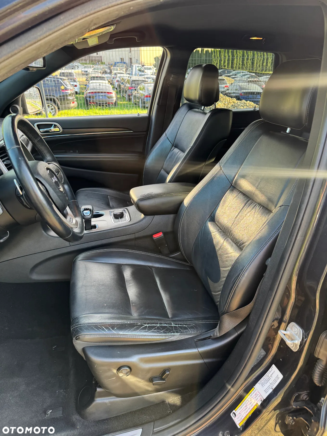 Jeep Grand Cherokee - 15