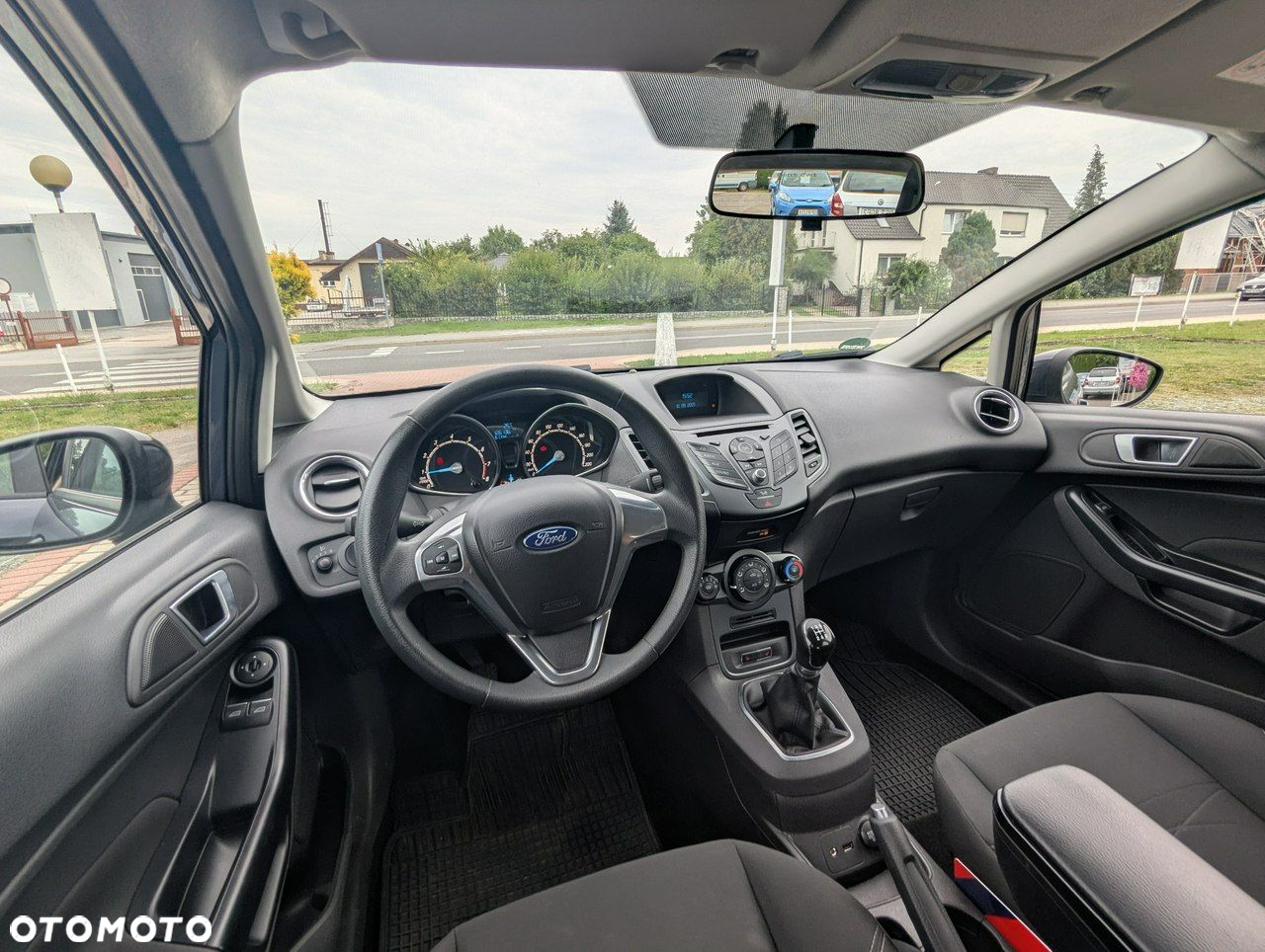 Ford Fiesta - 12