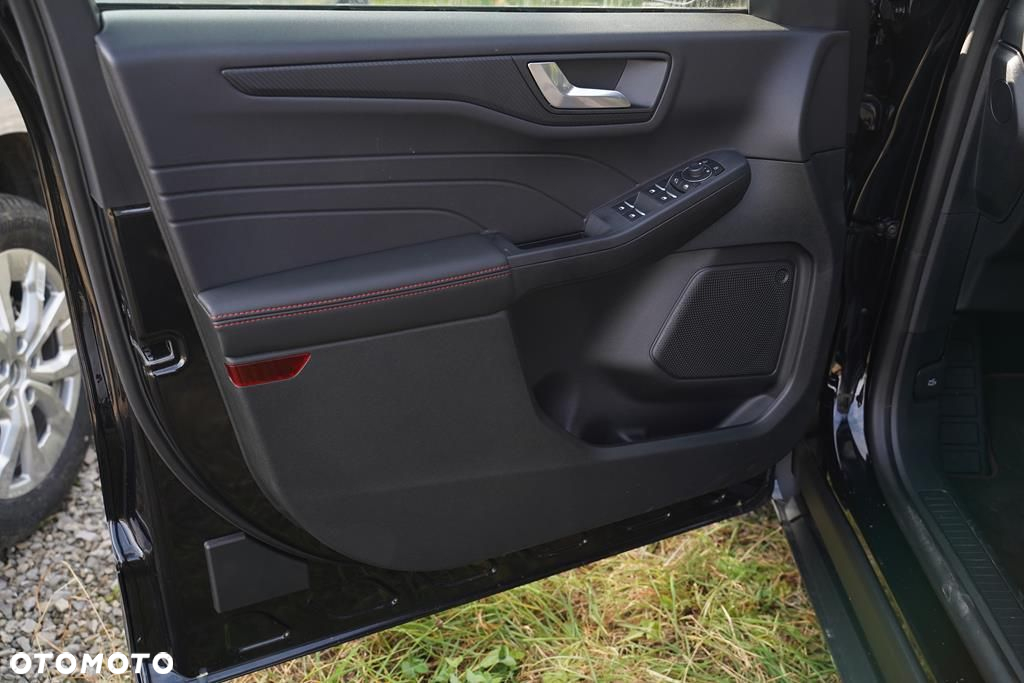 Ford Kuga 2.5 FHEV FWD ST-Line eCVT - 11