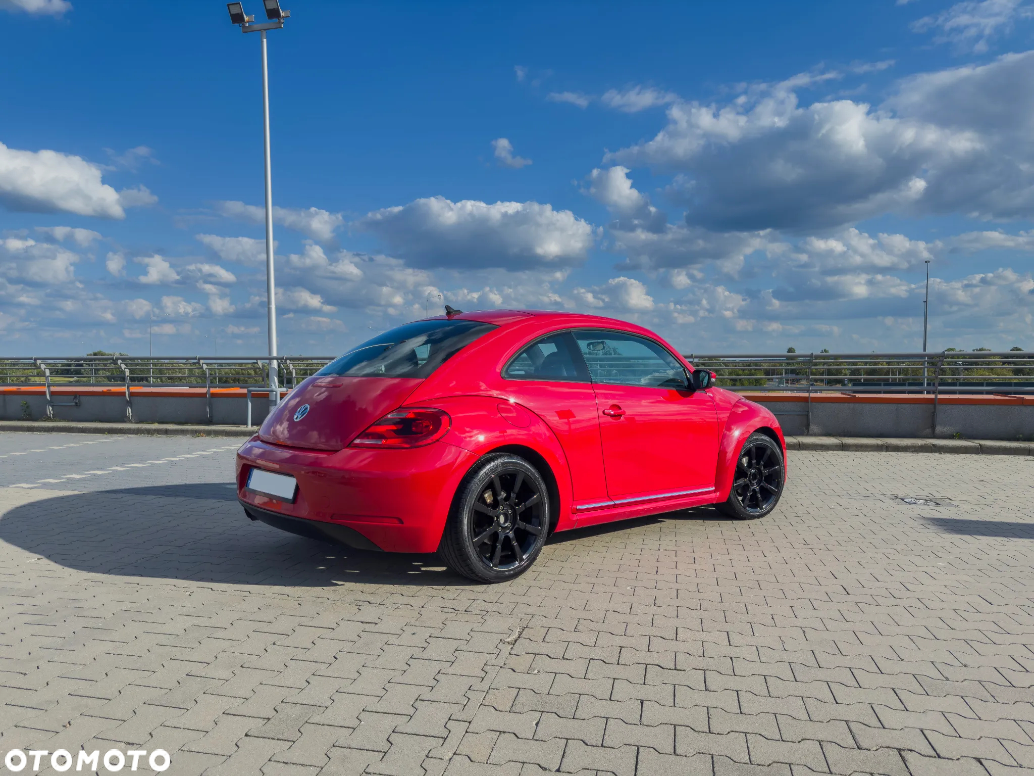 Volkswagen New Beetle - 2