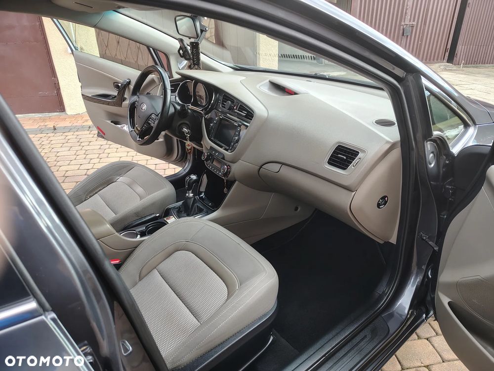 Kia Ceed 1.6 GDI Business Line - 30