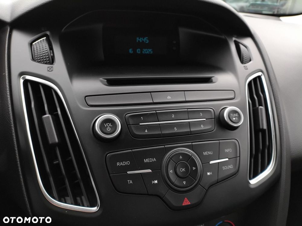 Ford Focus 1.6 Trend - 17