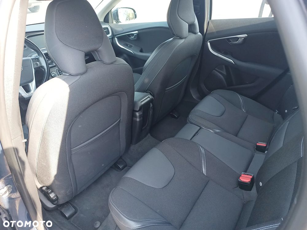 Volvo V40 - 11