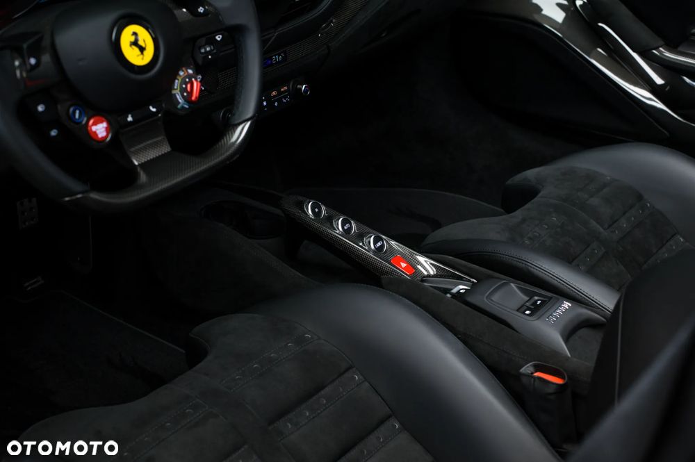 Ferrari F8 Spider Standard - 25