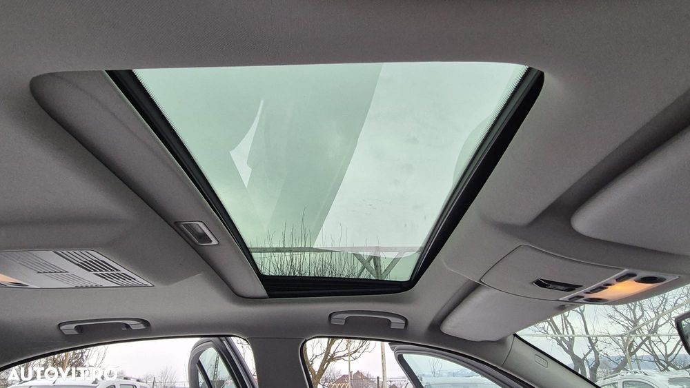 BMW Seria 5 520d Aut. - 12