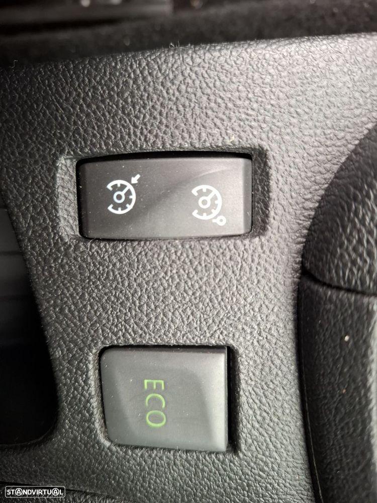 Renault Clio Sport Tourer 0.9 TCe GT Line - 41