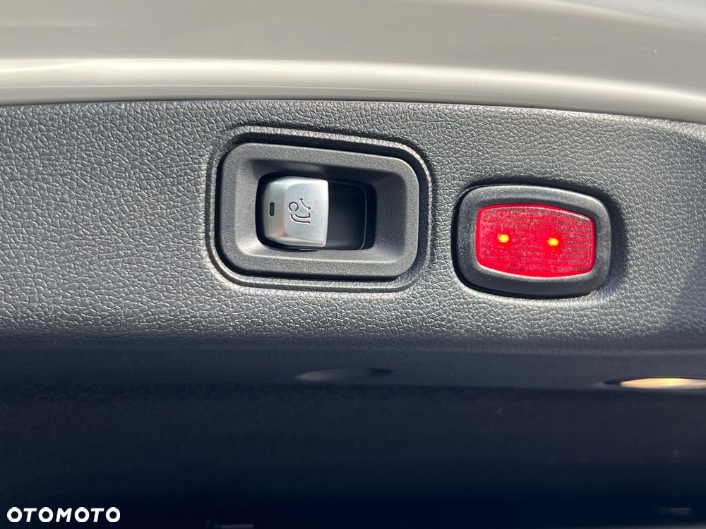 Mercedes-Benz Klasa E - 37