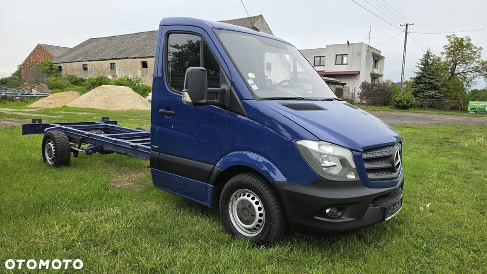 Mercedes-Benz Sprinter - 1