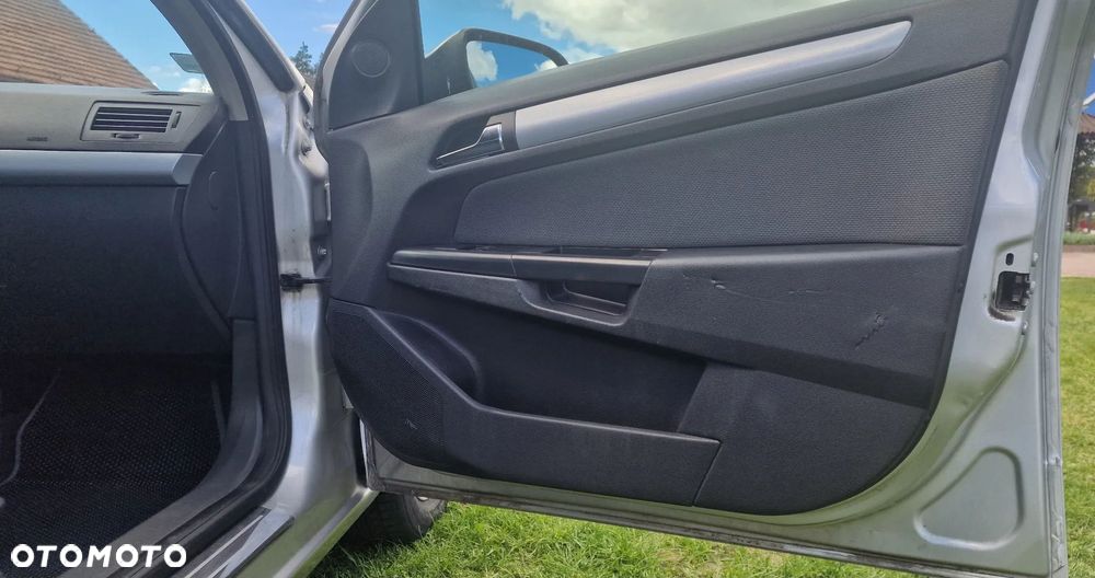 Opel Astra 1.7 CDTI Cosmo - 28