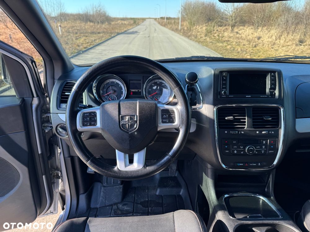 Dodge Grand Caravan - 18