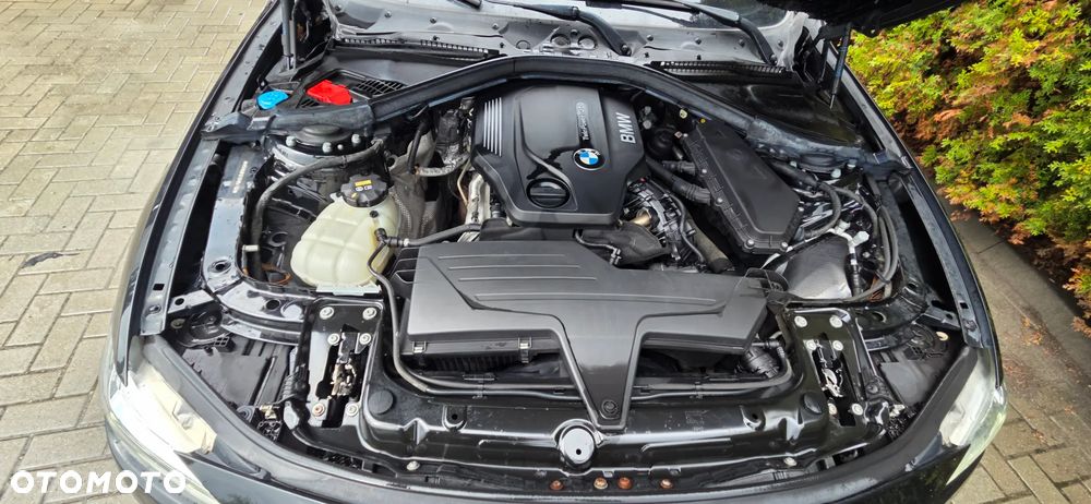 BMW Seria 3 320d Edition Luxury Line Purity - 41