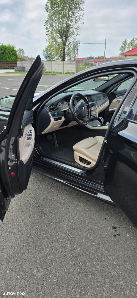BMW Seria 5 530d xDrive - 2