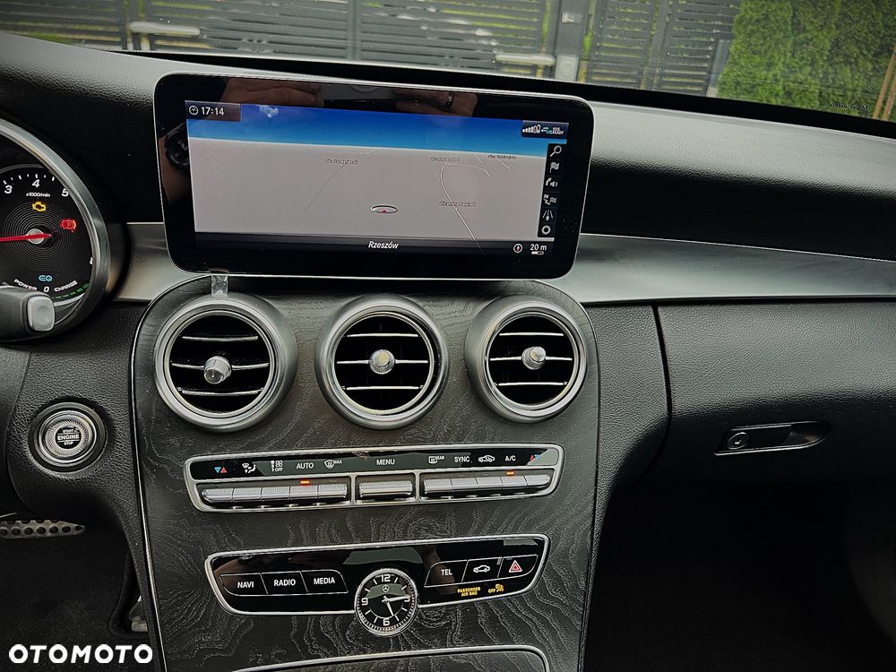Mercedes-Benz Klasa C 200 4Matic 9G-TRONIC - 29