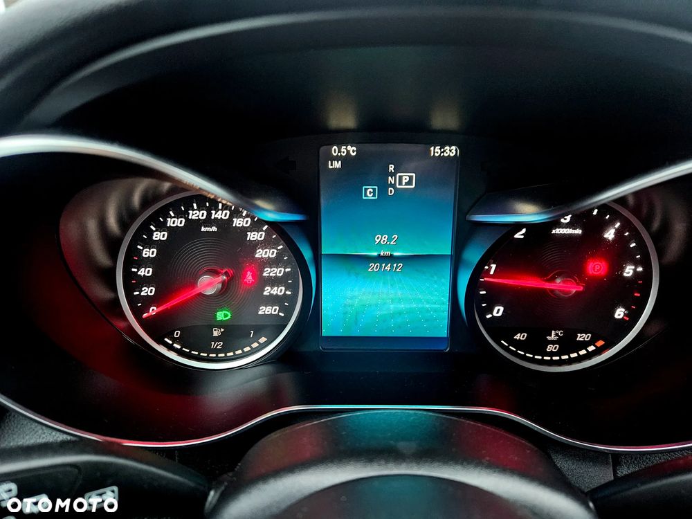 Mercedes-Benz Klasa C 220 d 4MATIC 9G-TRONIC - 31