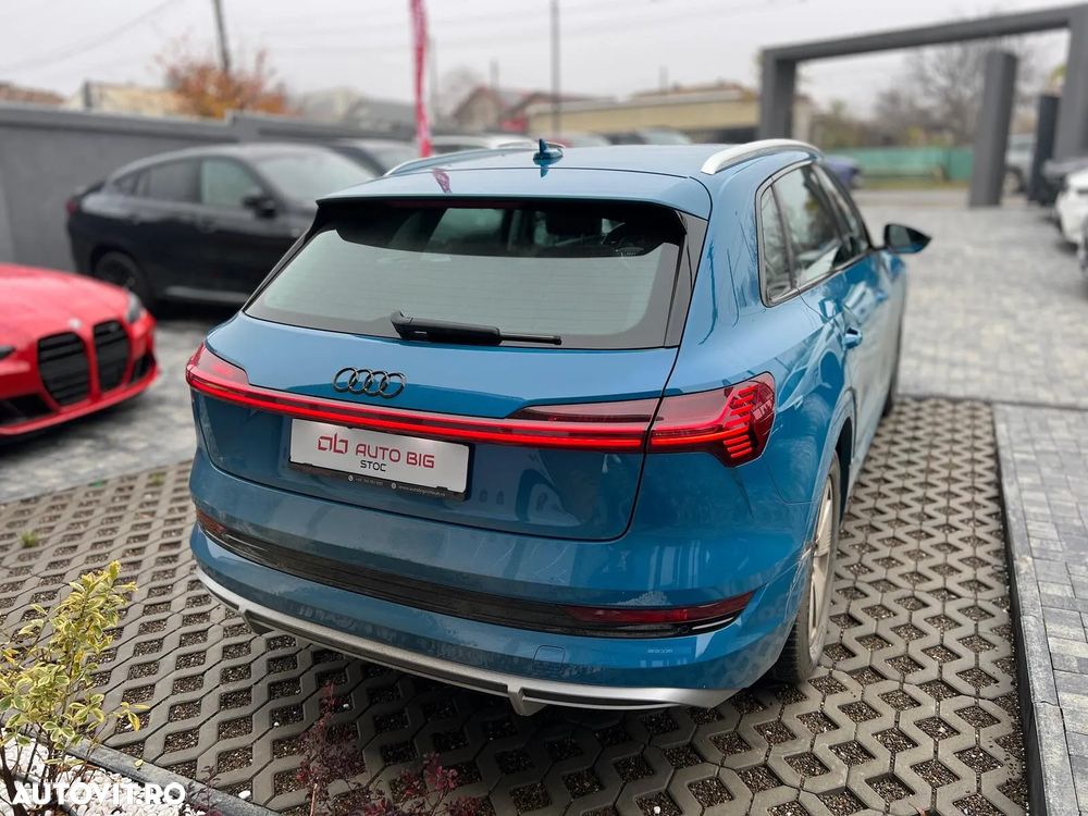 Audi e-tron 55 quattro S-Line - 3