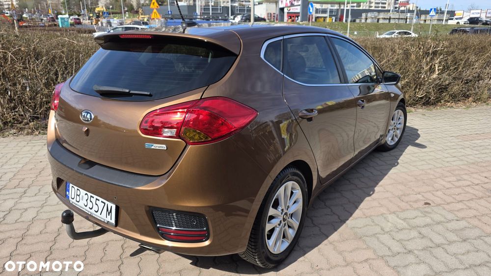 Kia Ceed 1.0 T-GDI ISG Dream-Team Edition - 22