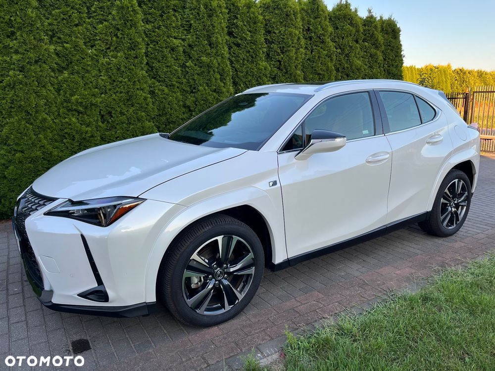 Lexus UX - 3