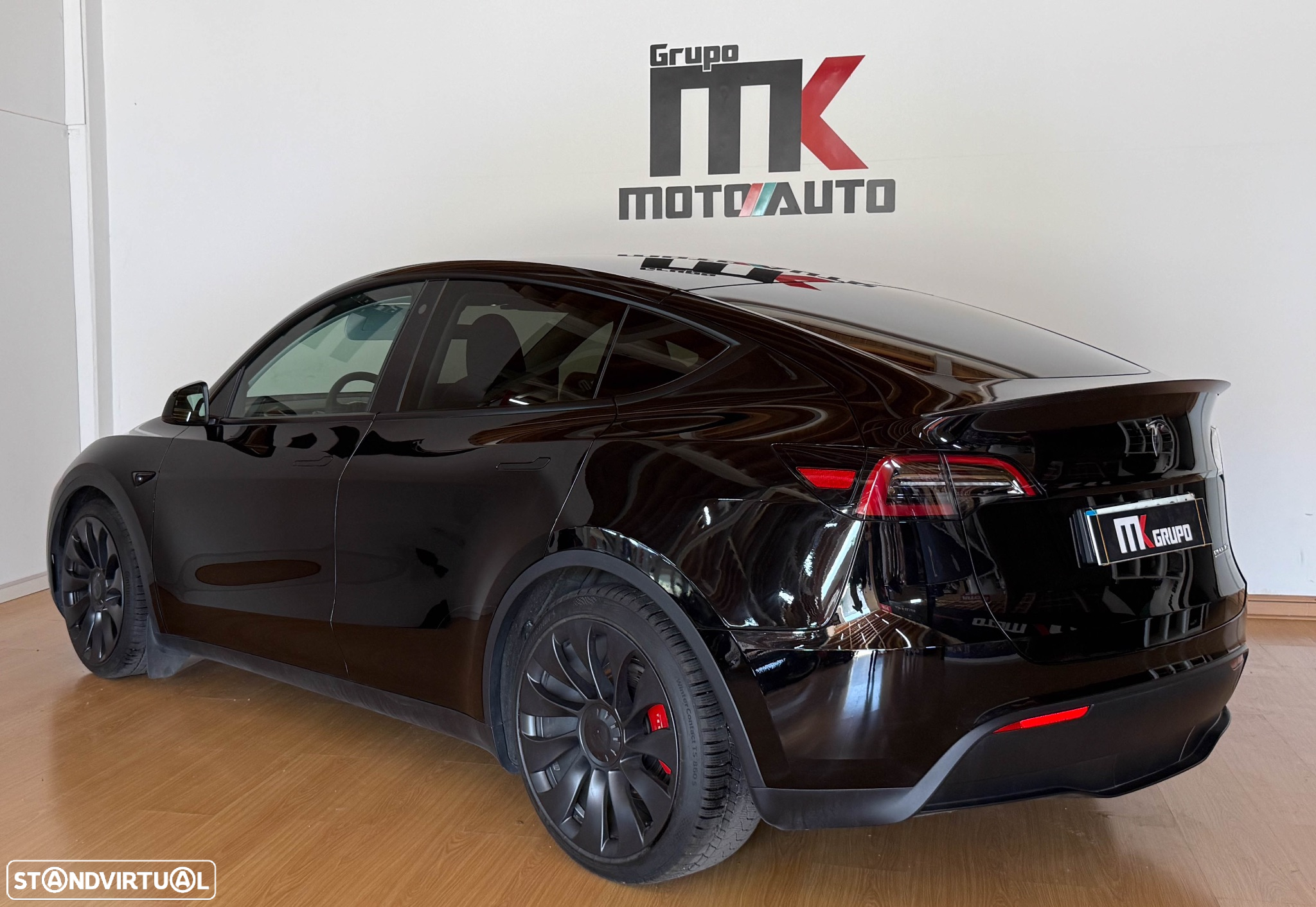 Tesla Model Y Performance Dual Motor AWD - 3