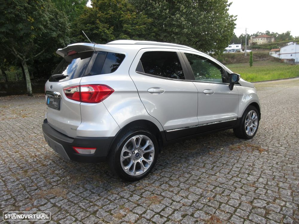 Ford EcoSport - 10