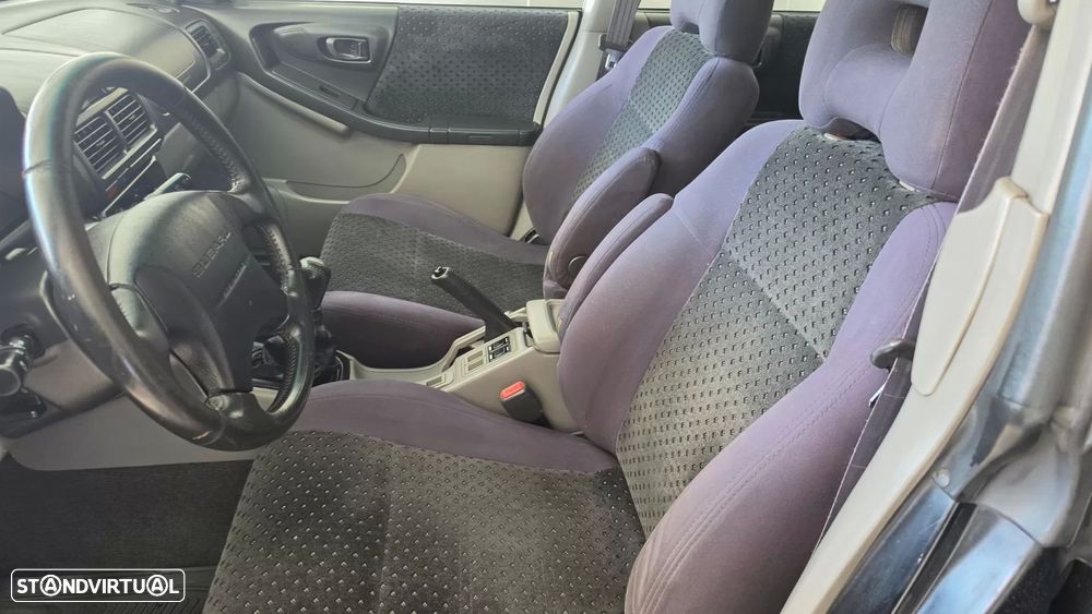 Subaru Forester 2.0 T XT - 38
