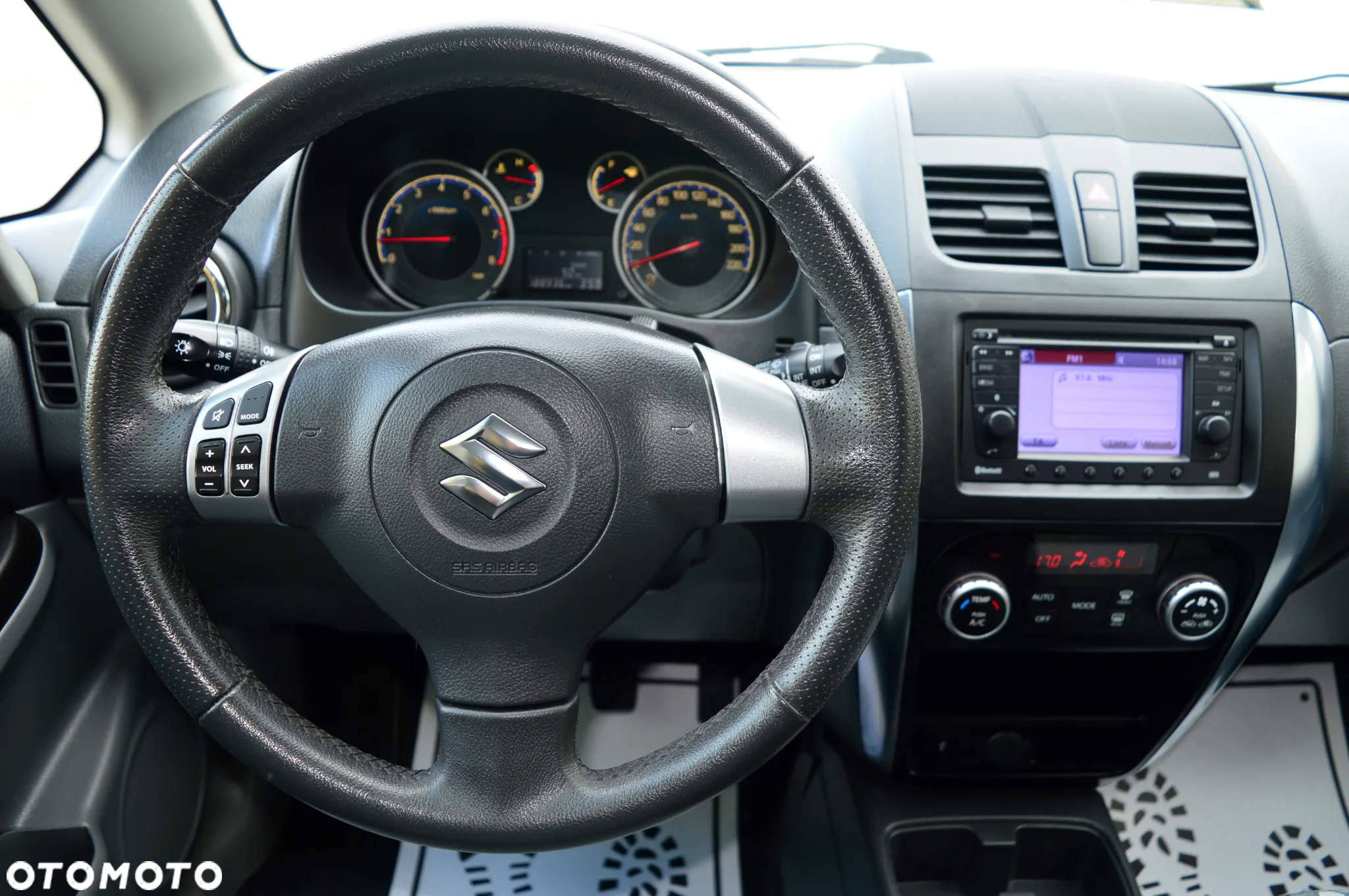 Suzuki SX4 - 16