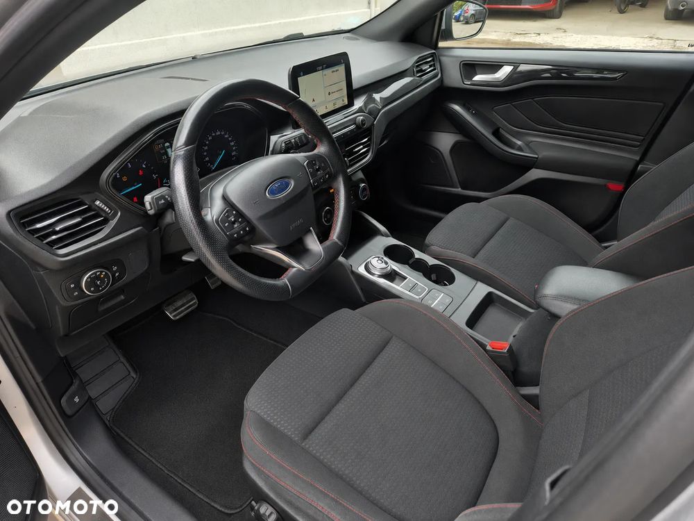 Ford Focus 1.5 EcoBlue Start-Stopp-System ST-LINE DESIGN - 5