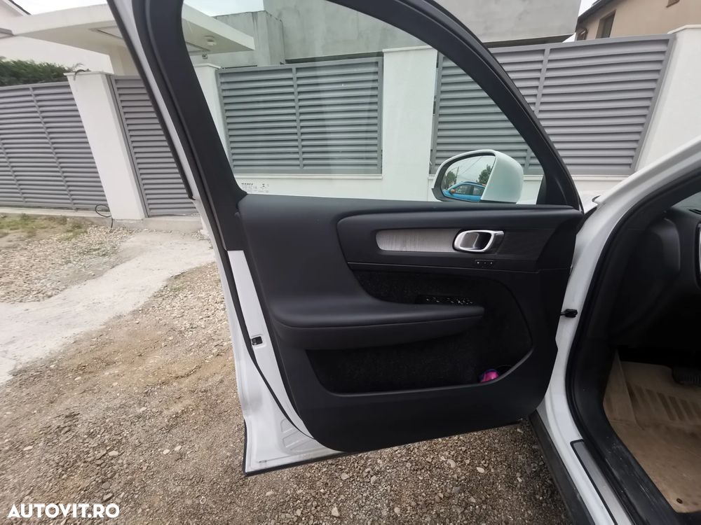 Volvo XC 40 D4 AWD Inscription - 8
